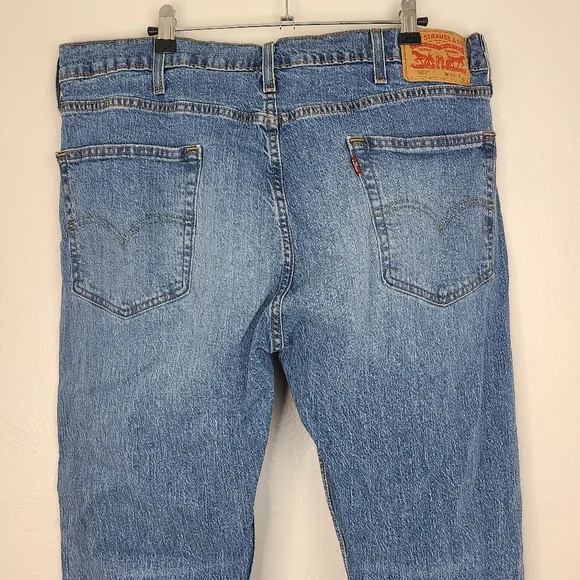 Levi's Jeans 502 Taper Fit Five Pockets Medium Wash Blue Size 36 x 30 - Picture 5 of 11
